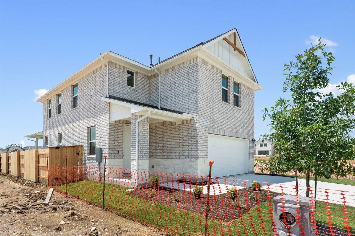 Property Photo:  124 Lions Tail Cove  TX 78666 