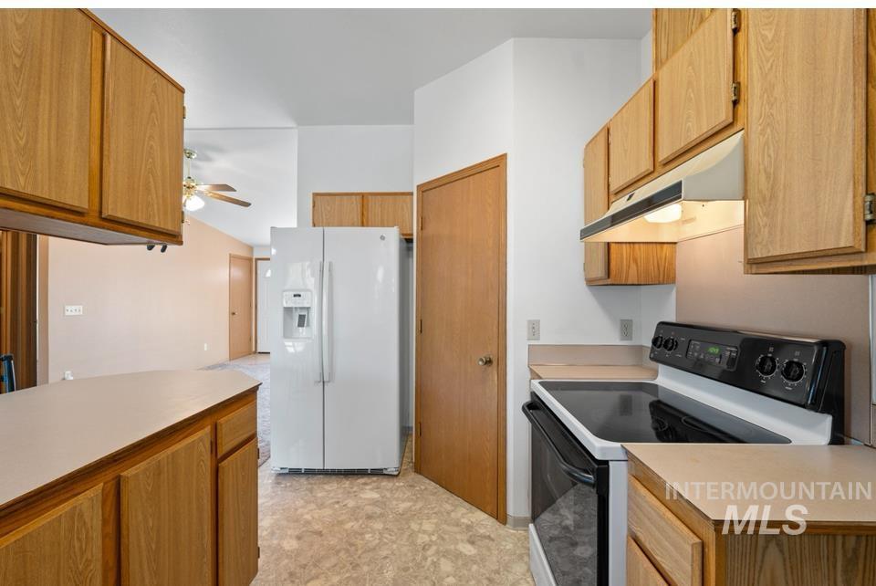 Property Photo: 1128 Burrell Ave. 2 ID 83501