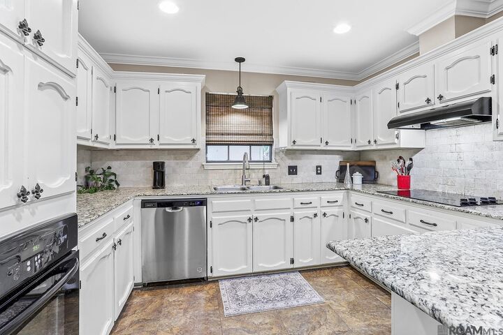 Property Photo: 12237 Morganfield Ave LA 70818