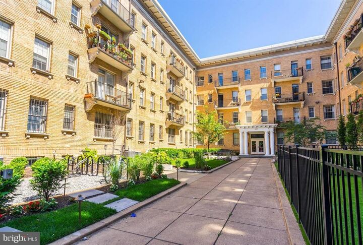 Property Photo: 1401 Columbia Road NW 215 DC 20009