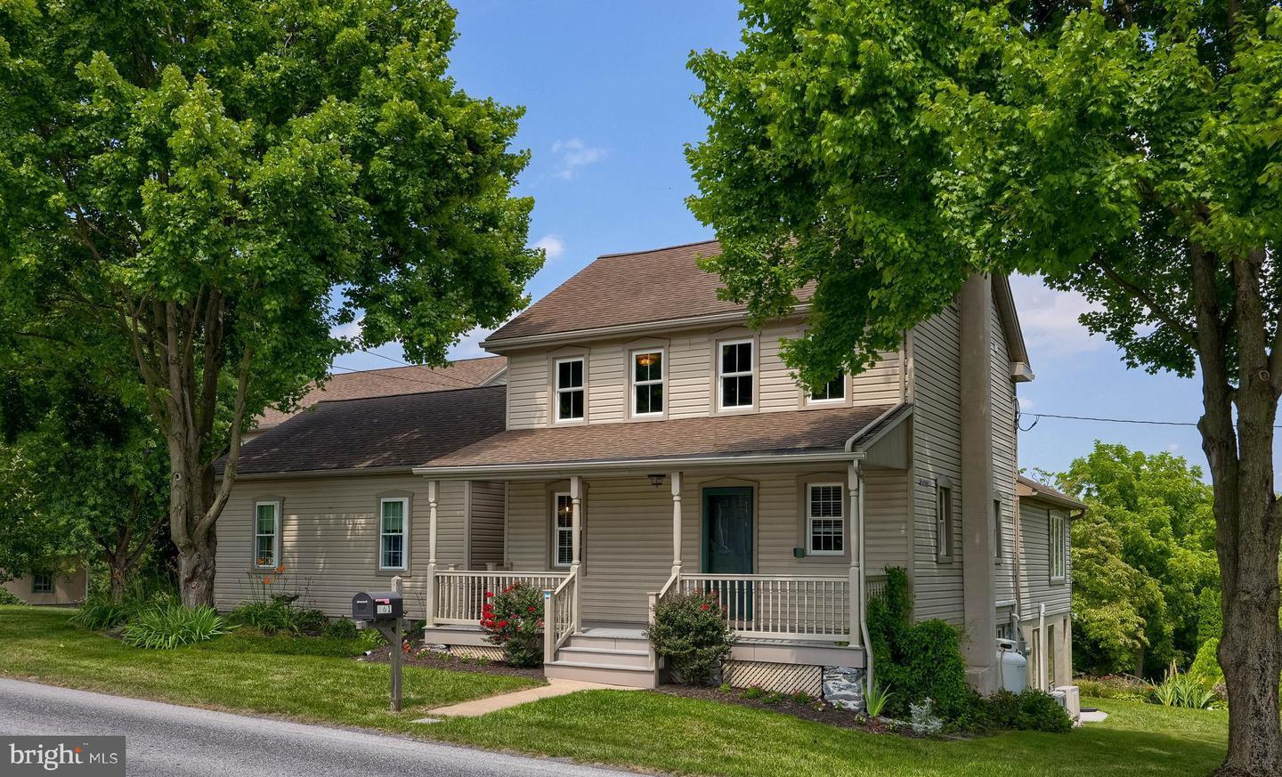 Property Photo:  161 Strasburg Pike  PA 17602 