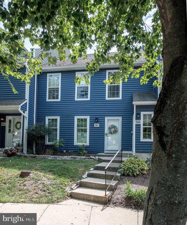 Property Photo:  1001 Roundhouse Court 11  PA 19380 