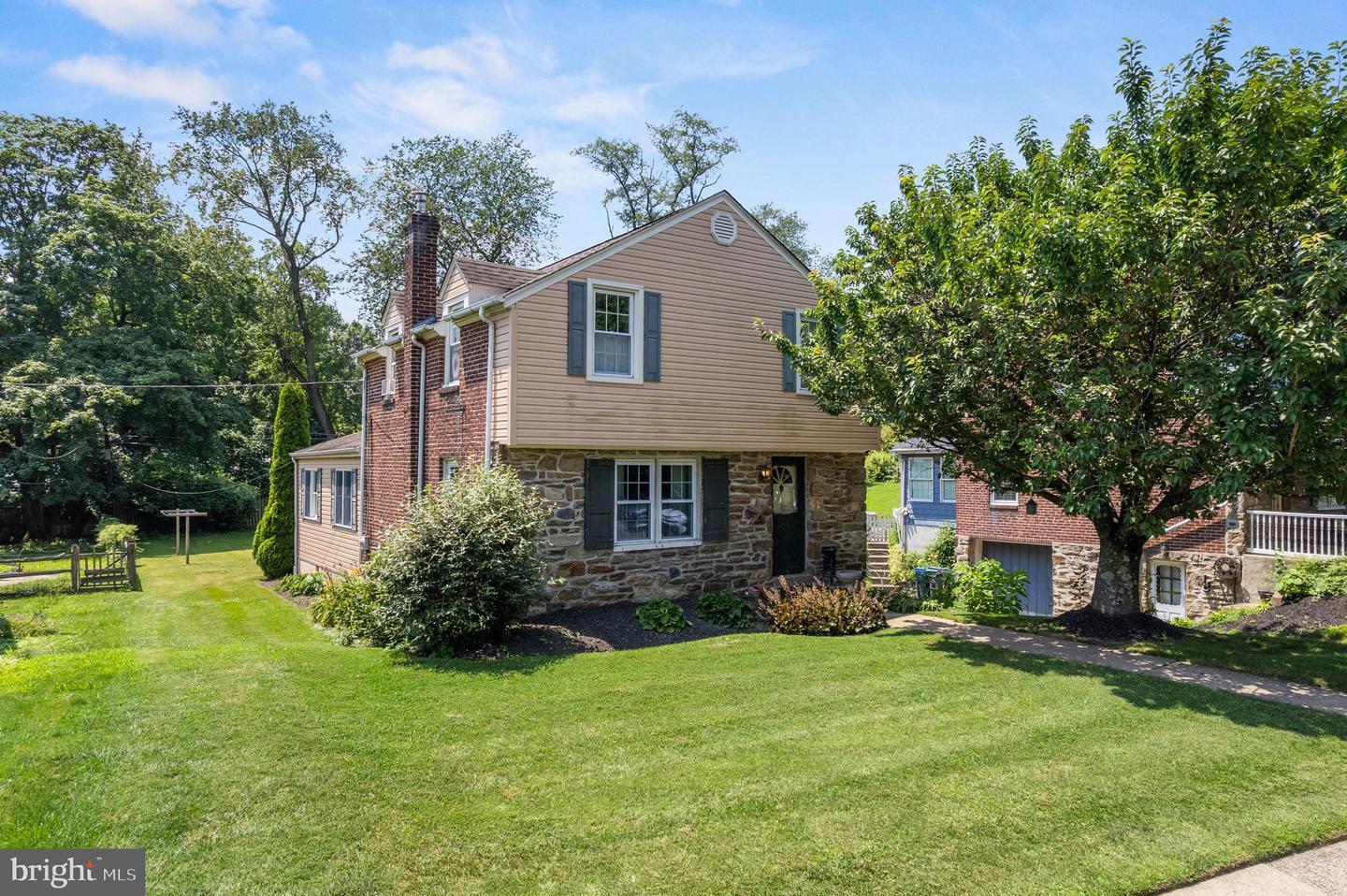 Property Photo: 2132 Jenkintown PA 19038