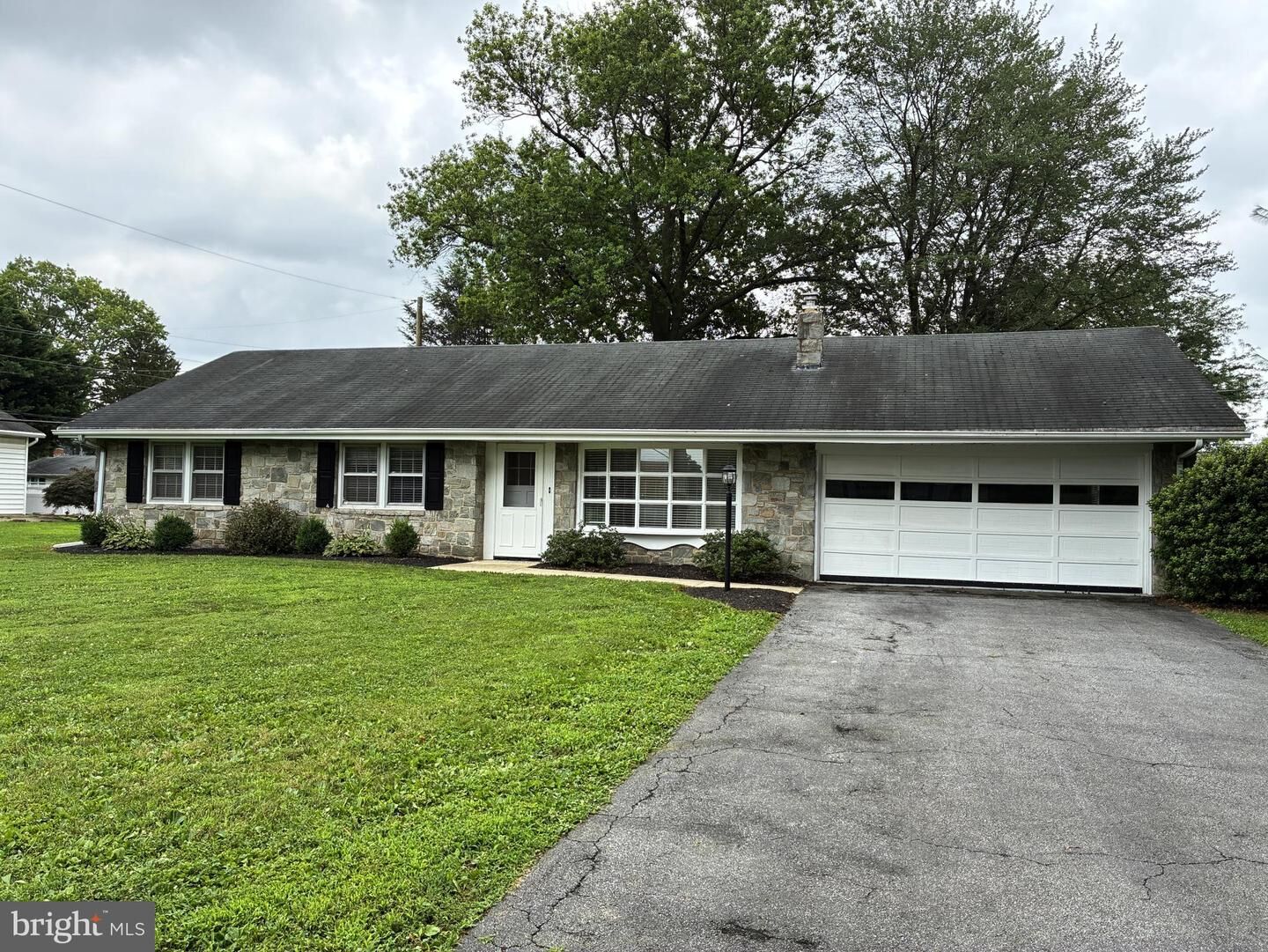 Property Photo:  68 Glen Moore Circle  PA 17601 
