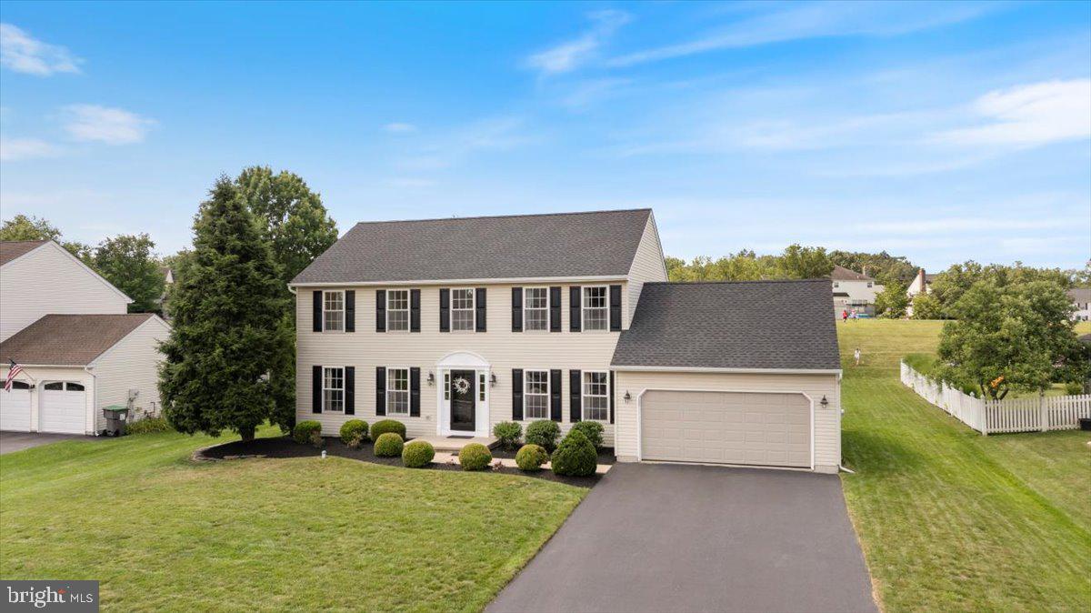 Property Photo: 1054 Kingscote Drive PA 19438