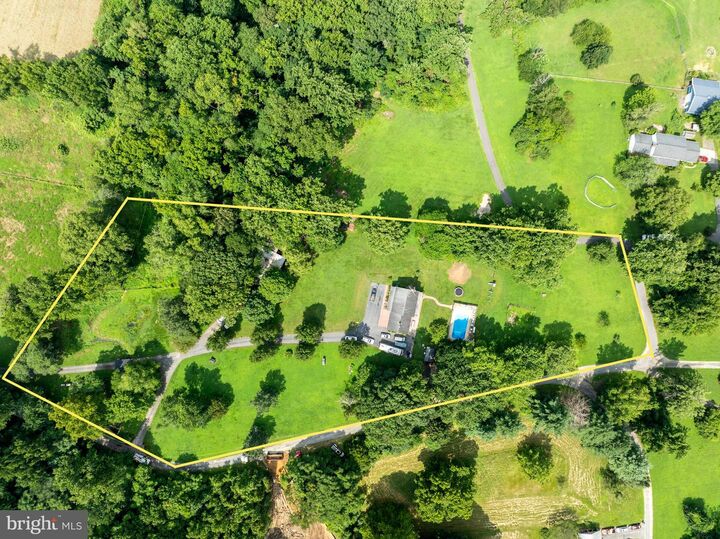 Property Photo:  10407 Lynn Ric Drive  MD 20772 