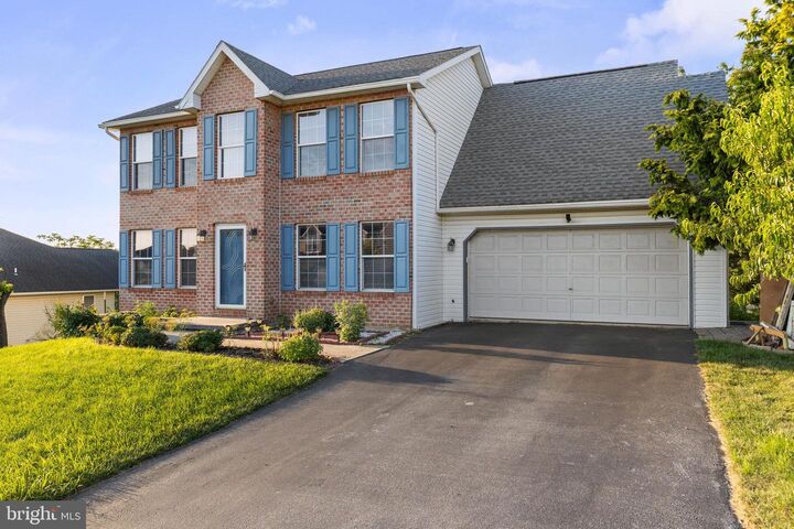 Property Photo: 2401 Aspen Way PA 17110