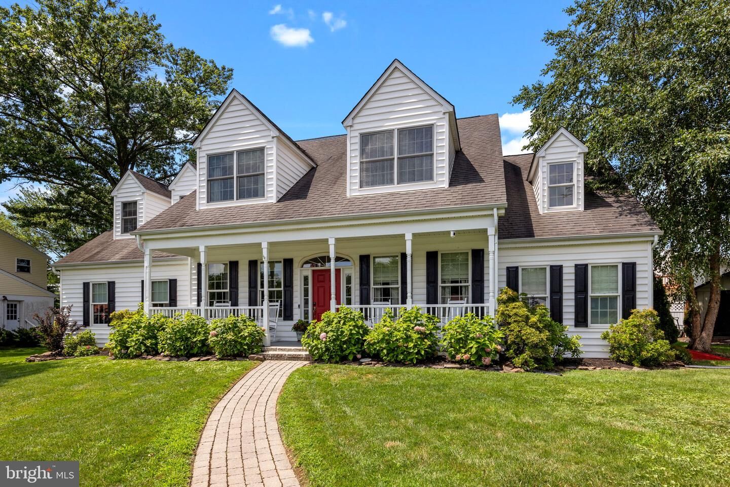 Property Photo: 1472 Rosalie Avenue PA 19020