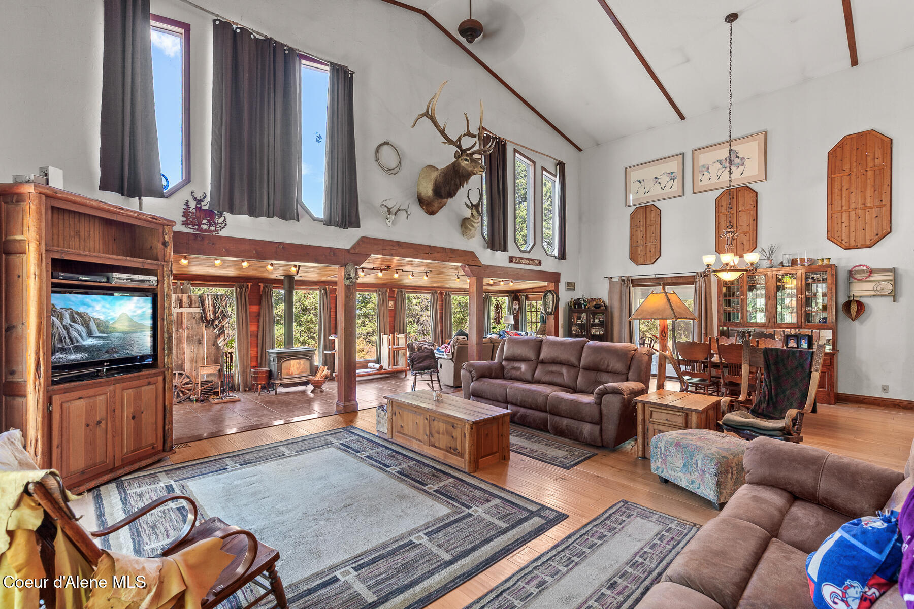 Property Photo: 675 Old Forest Road ID 83869