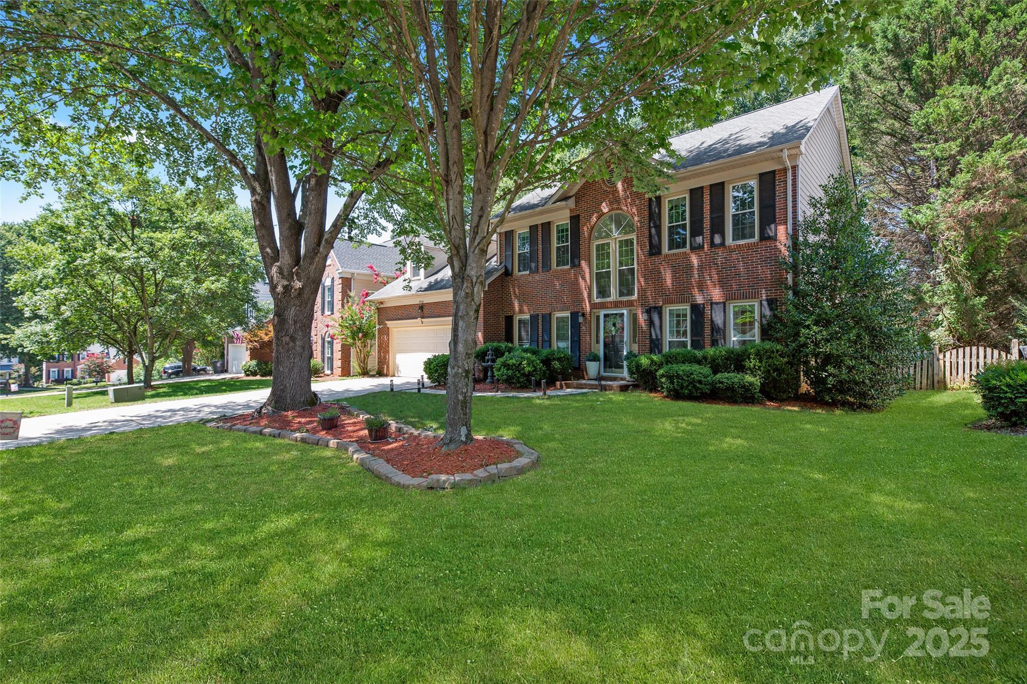 Property Photo: 8906 Glade Court NC 28078