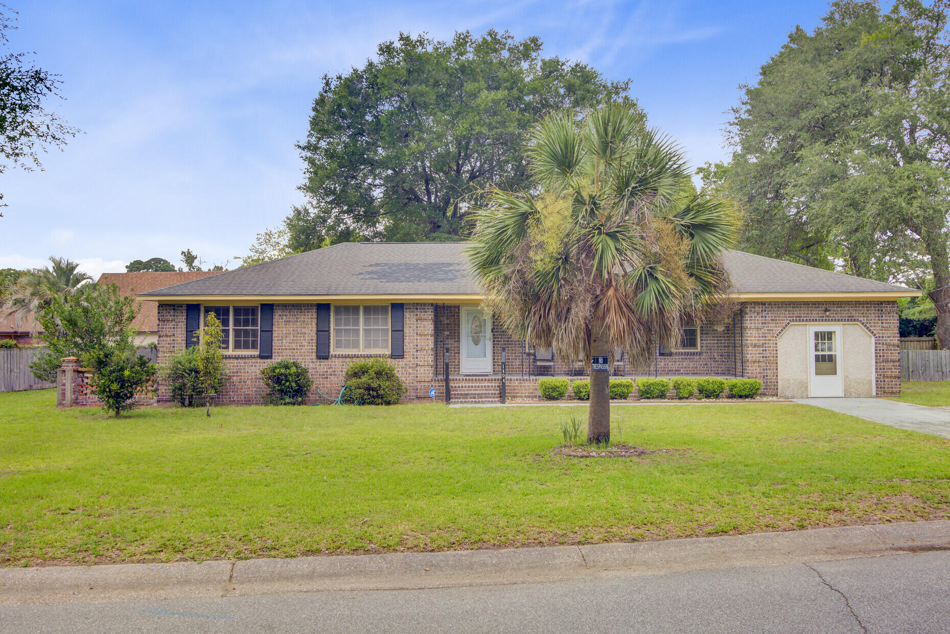 1404 Ivy Isle Drive  Charleston SC 29412 photo
