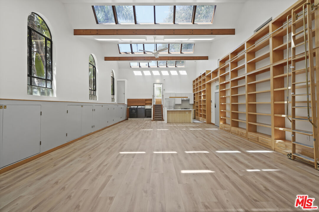 Property Photo:  28828 Selfridge Dr  CA 90265 