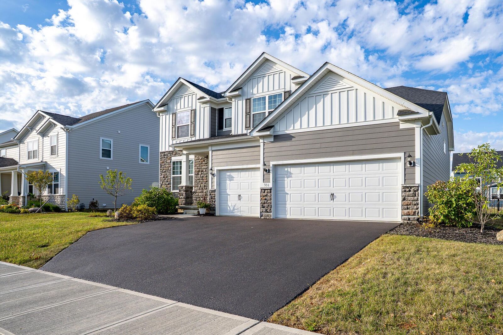 Property Photo: 331 Harvest Walk Lp OH 43015