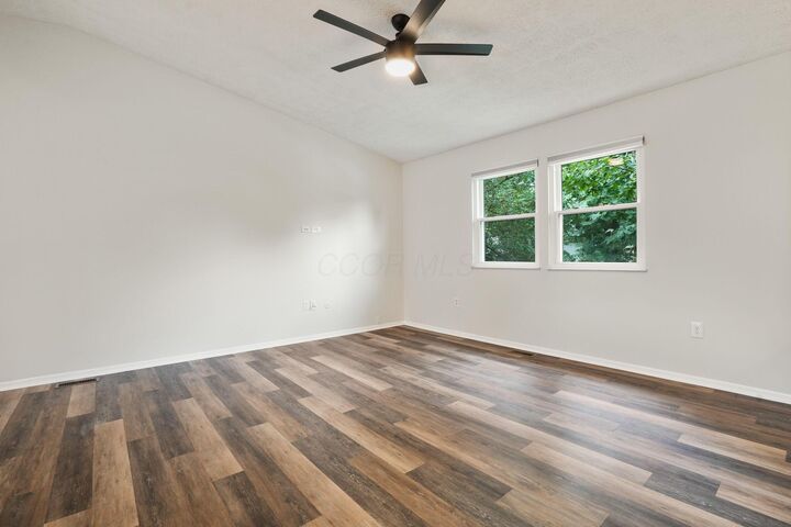 Property Photo: 4066 Leather Stocking Trail OH 43230