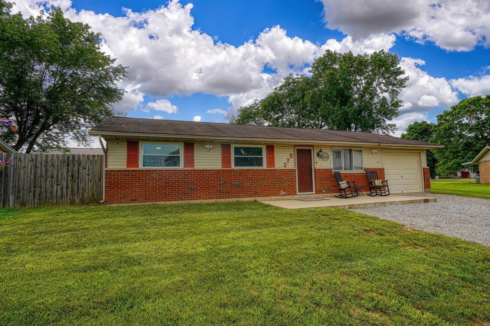Property Photo: 275 Pawnee Drive OH 43113