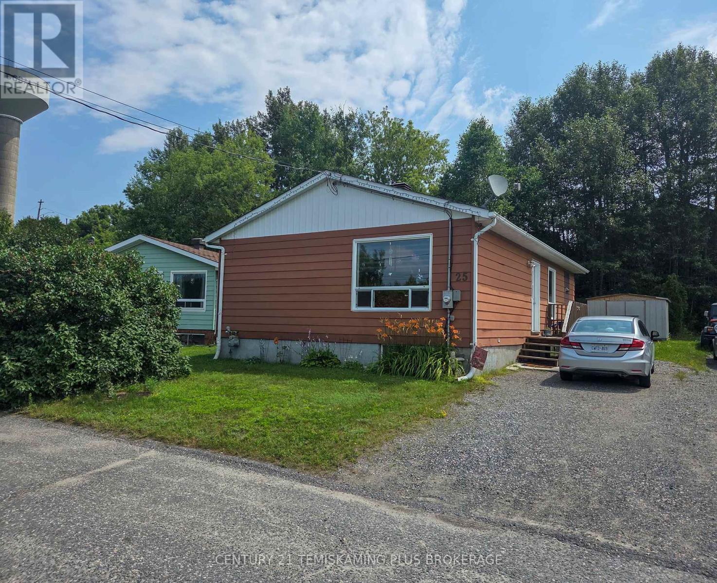 Photo de la propriété: 25 Watson Place ON P0J 1C0