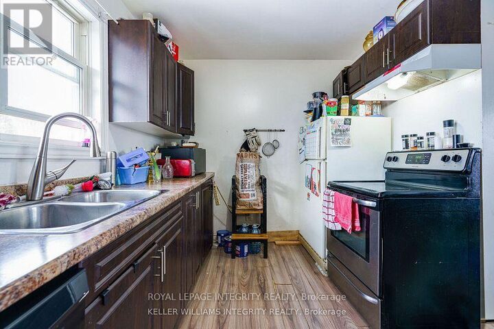 Property Photo:  1204-1206 Caswell Crescent  ON K6J 4V6 