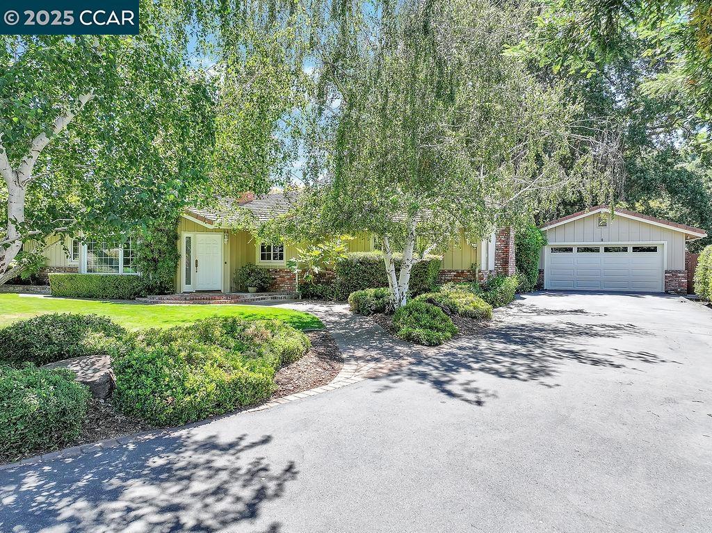 Property Photo:  7 Monteira Lane  CA 94553 