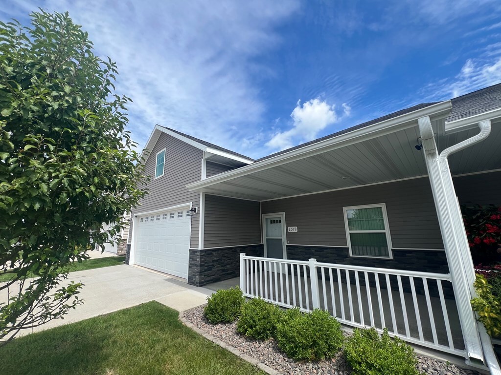 Property Photo: 2019 Williams Dr. IA 50501