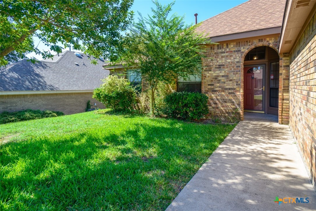 Property Photo: 1508 Chardonnay Drive TX 76548