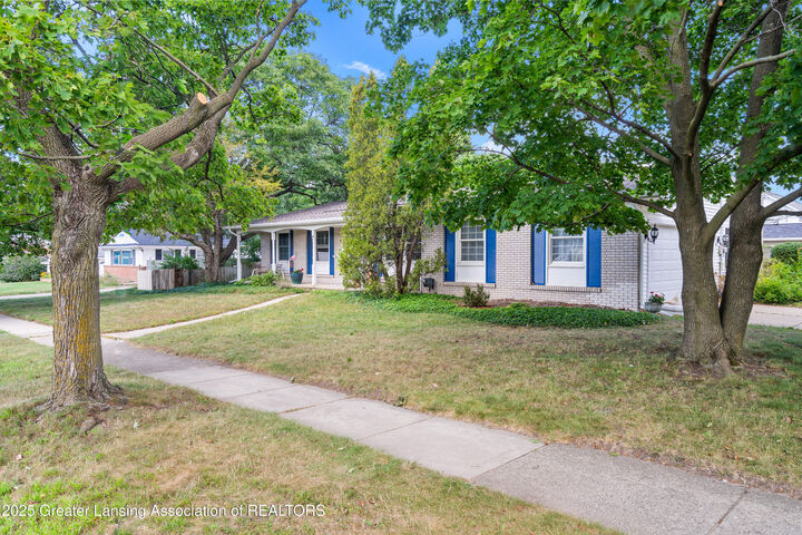 Property Photo:  1204 Chester Road  MI 48912 