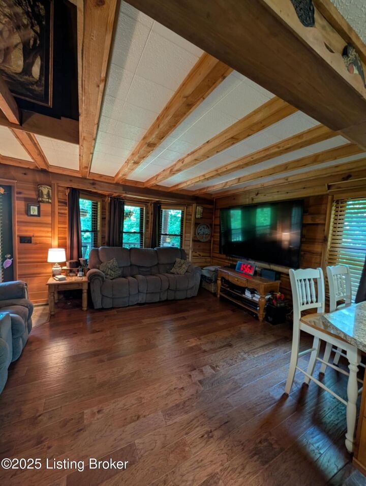 Property Photo: 1933 Martin Pierce Rd KY 42729