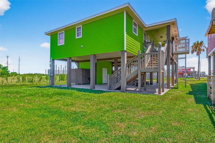 Property Photo: 979 James Road TX 77617