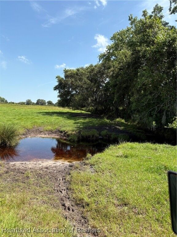 Property Photo: 1000 Cattle Ranch Road FL 33960