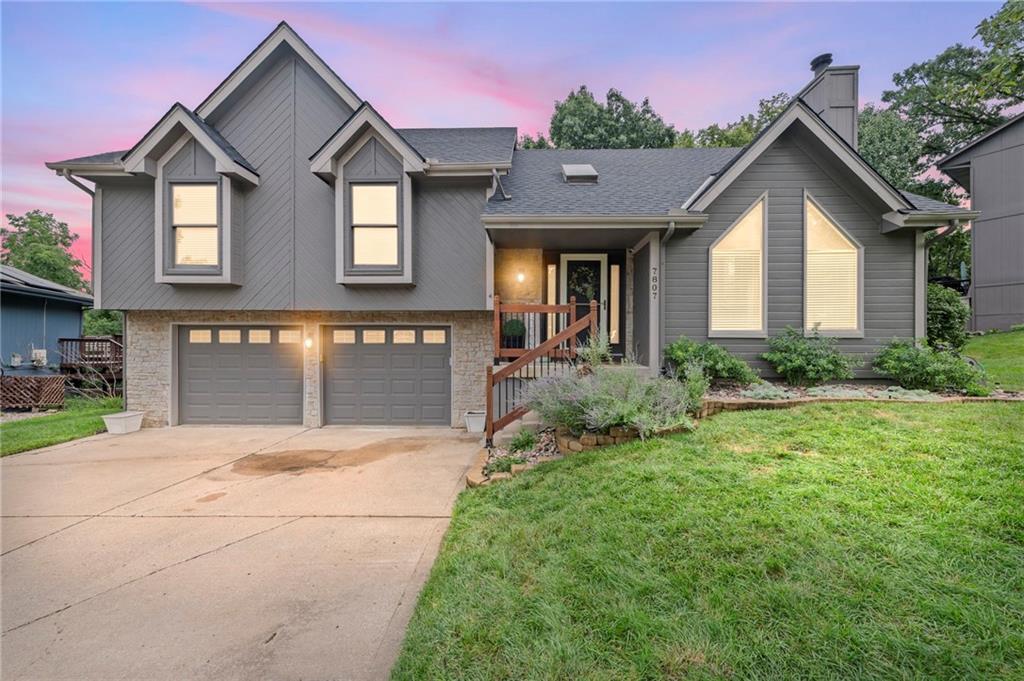 7807 N Adrian Avenue  Kansas City MO 64151 photo