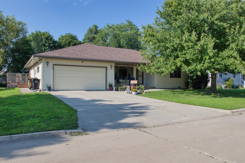 505 W Meadow Drive  Prairie City IA 50228 photo