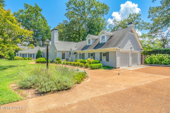 Property Photo: 2216 Cherokee Blvd TN 37919
