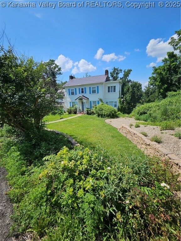 Property Photo:  1405 Ravinia Road  WV 25314 
