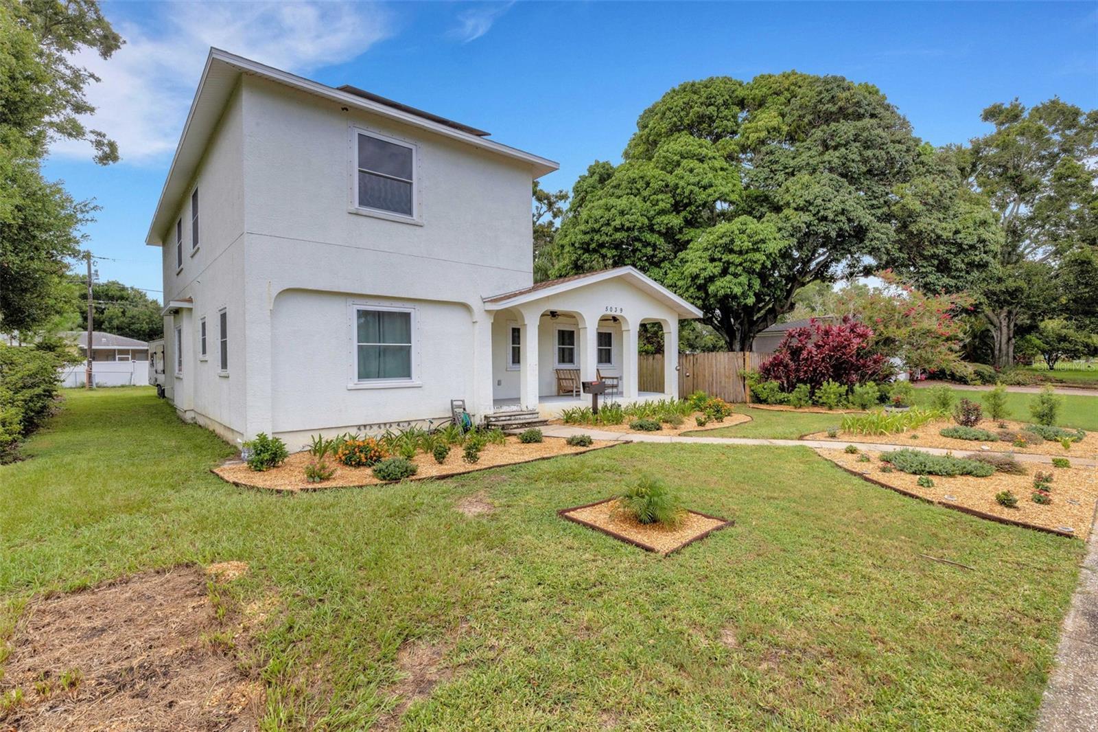Property Photo: 5039 17th Avenue N FL 33710