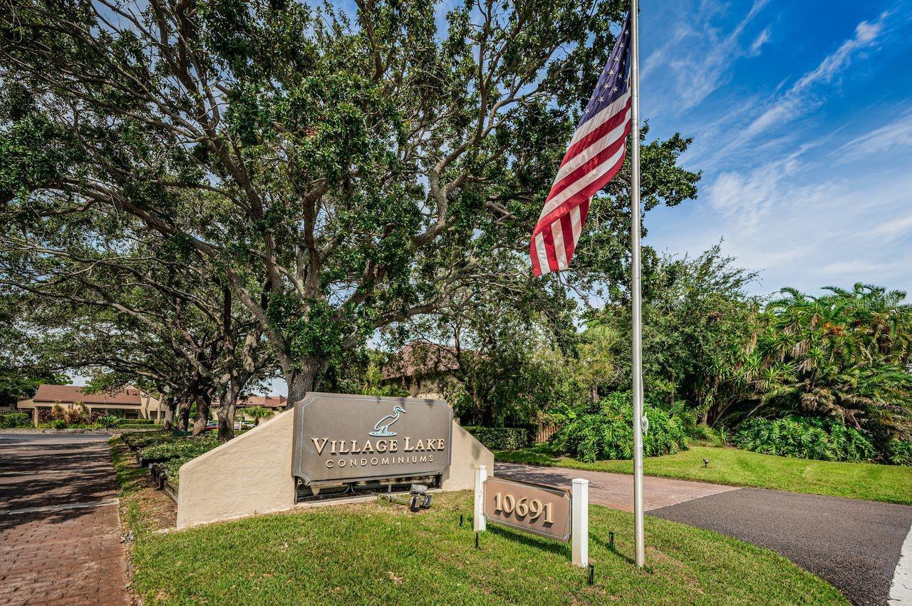 Property Photo: 10735 Village Club Circle N 104 FL 33716