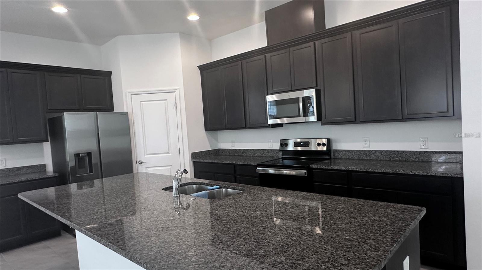 Property Photo: 15927 Pantuso Alley FL 34787