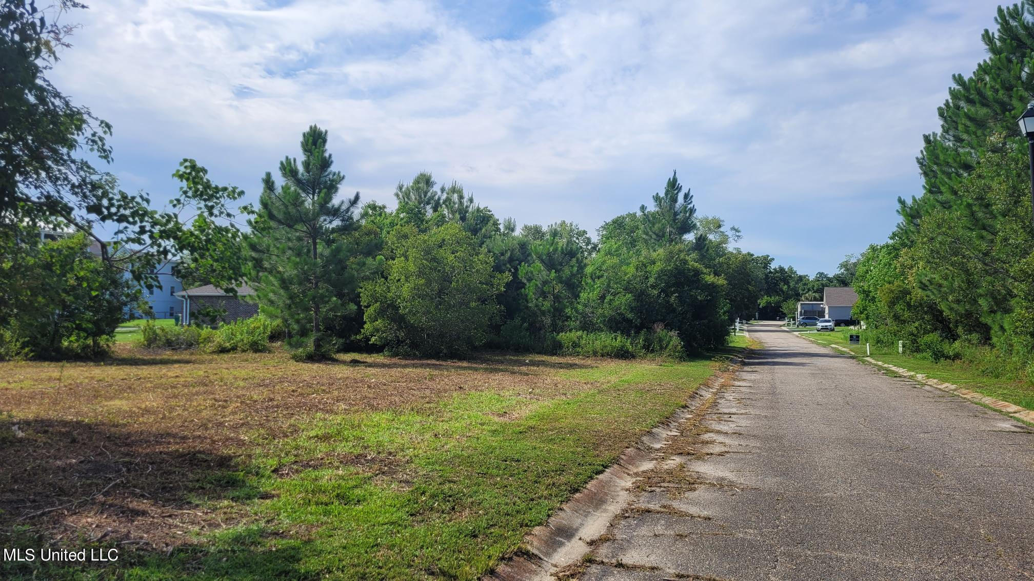 Property Photo:  17 Pelican Lane  MS 39560 