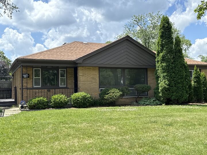 Property Photo:  17135 Highland Avenue  IL 60429 