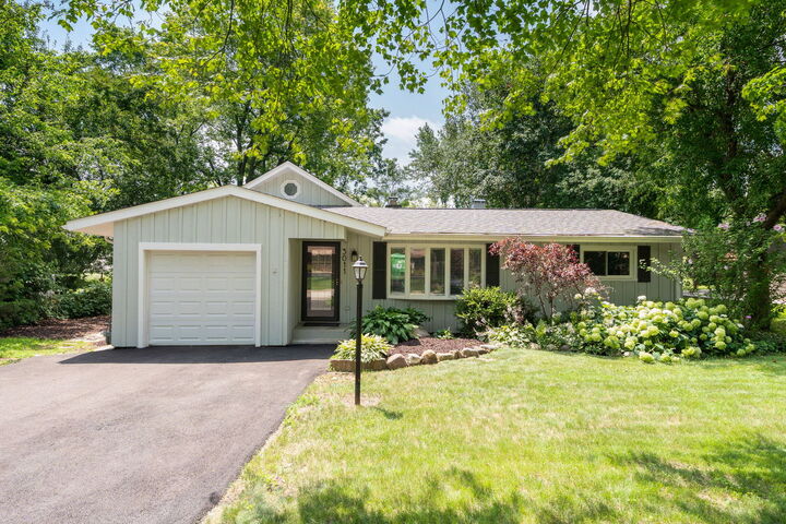 3011 Killarney Drive  Cary IL 60013 photo