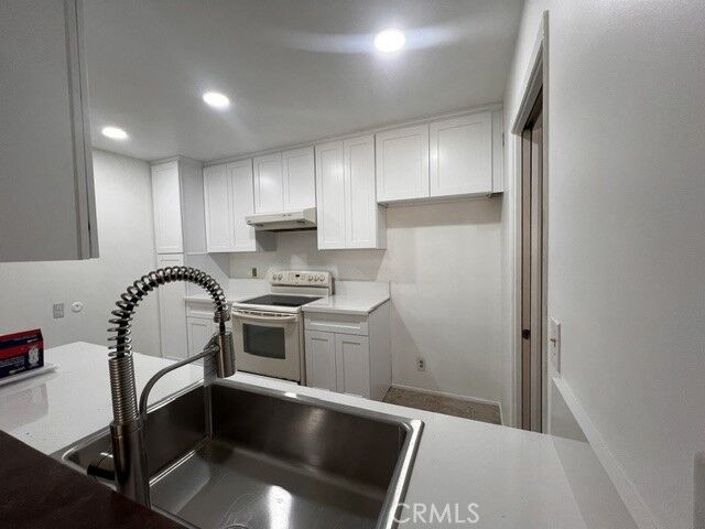 Property Photo:  5600 Kensington Way 209  CA 90230 