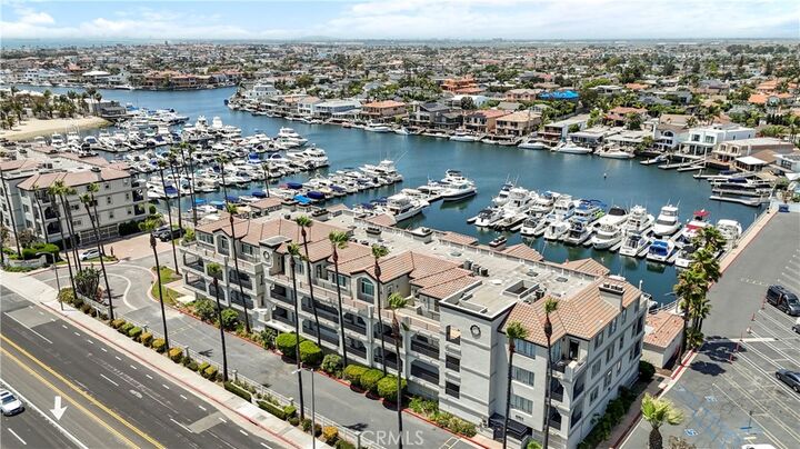 Property Photo:  4167 Warner Avenue 102  CA 92649 