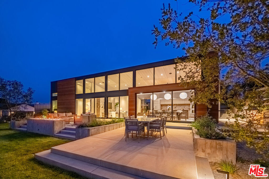 Property Photo: 6756 Wandermere Road CA 90265