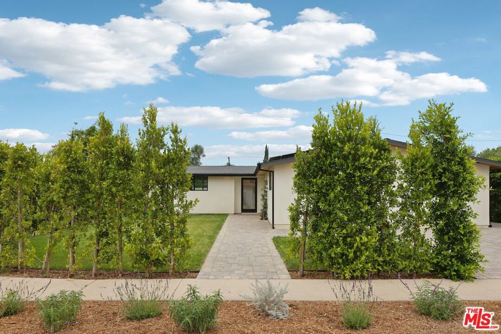 Property Photo:  6731 Delco Avenue  CA 91306 