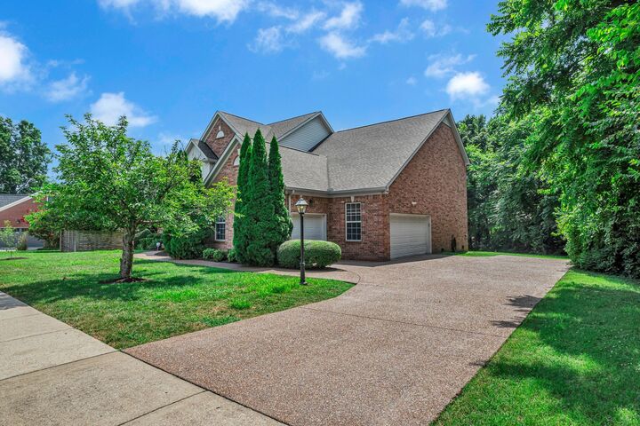 Property Photo: 6517 Turnberry Way TN 37027