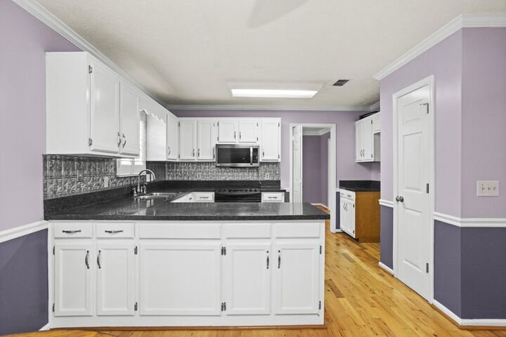 Property Photo:  505 Breslin Ave  TN 37167 