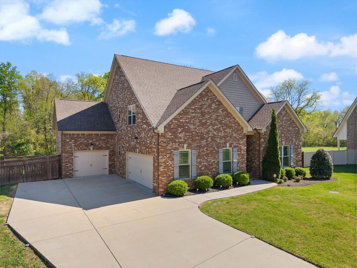 Property Photo: 7963 Richpine Dr TN 37128