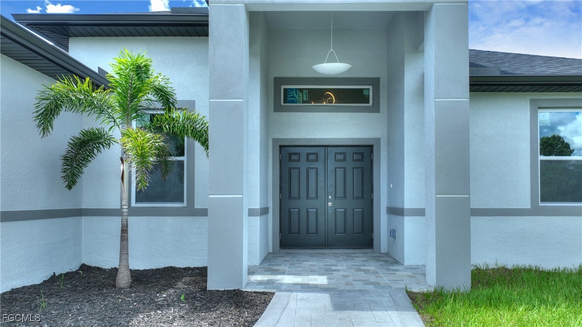 Property Photo:  706 Coolidge Avenue  FL 33936 