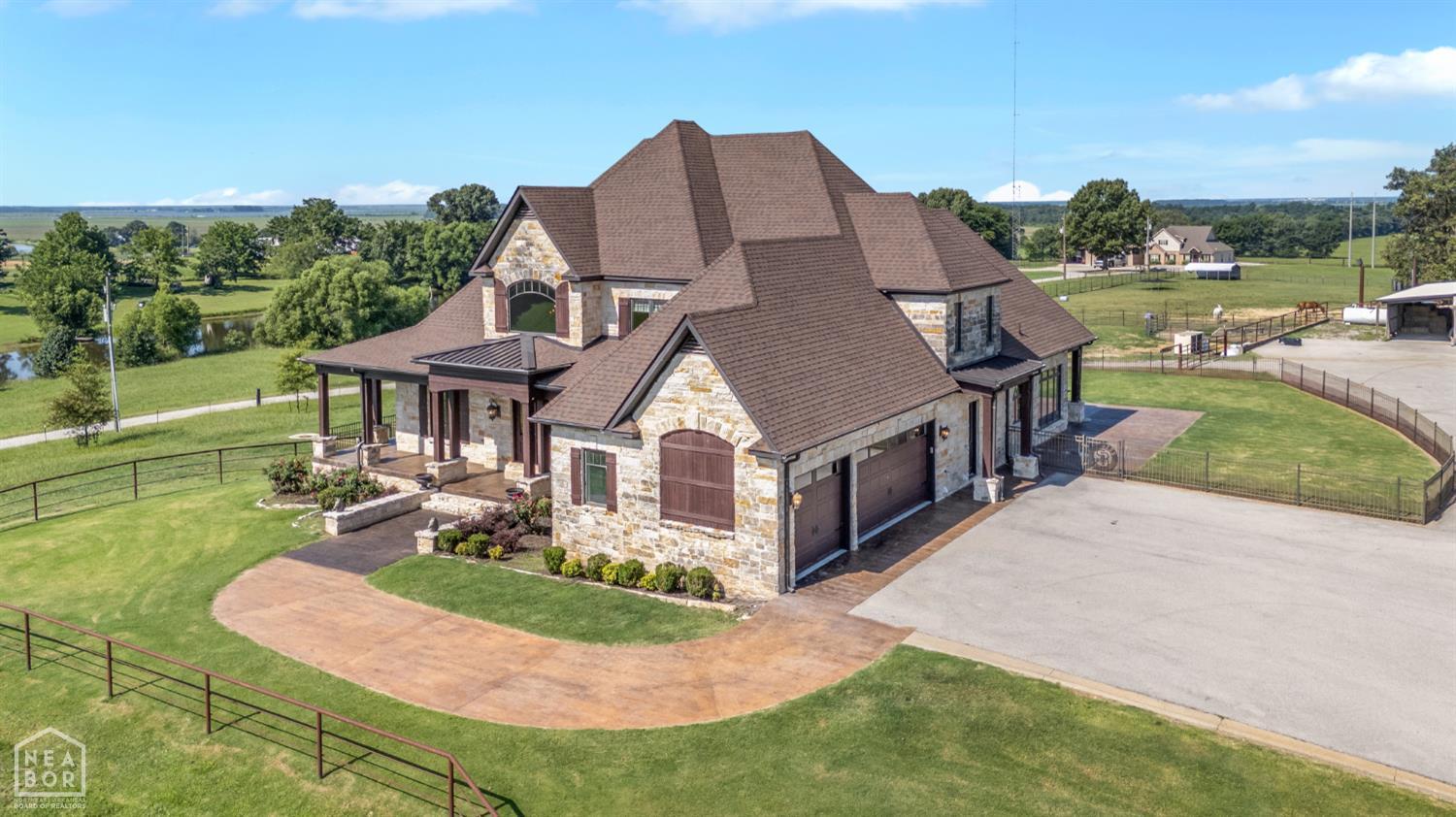 Property Photo:  136 County Road 107  AR 72404 