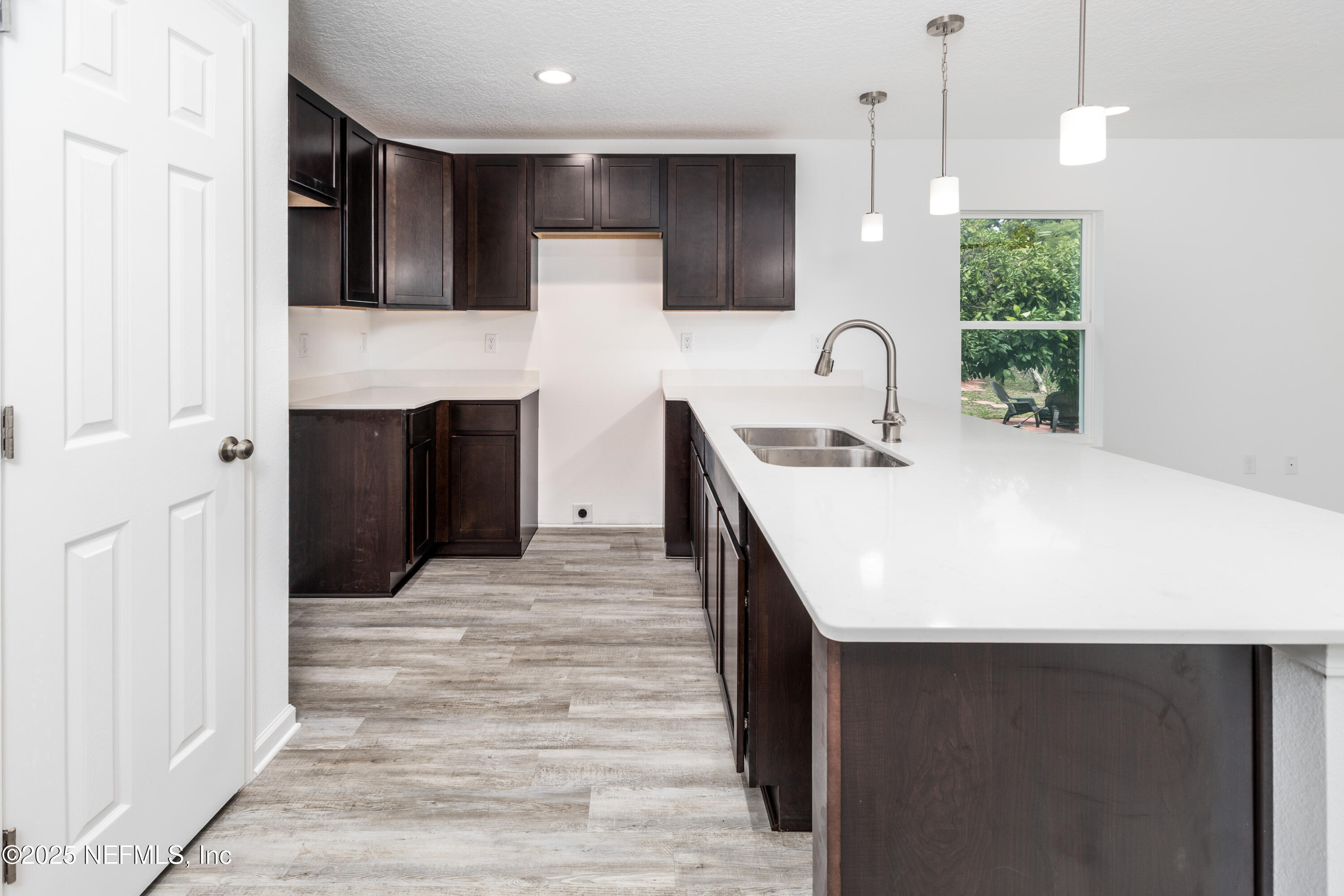 Property Photo: 5124 Shenandoah Avenue FL 32254