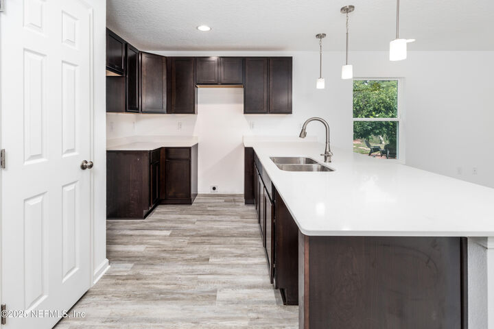 Property Photo: 5124 Shenandoah Avenue FL 32254