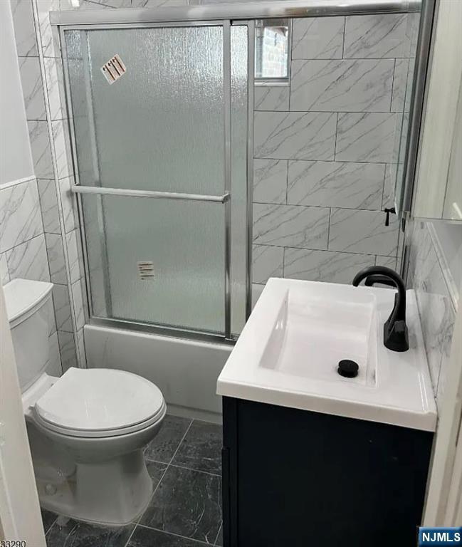 Property Photo:  280 Wilson Avenue 2L  NJ 07032 